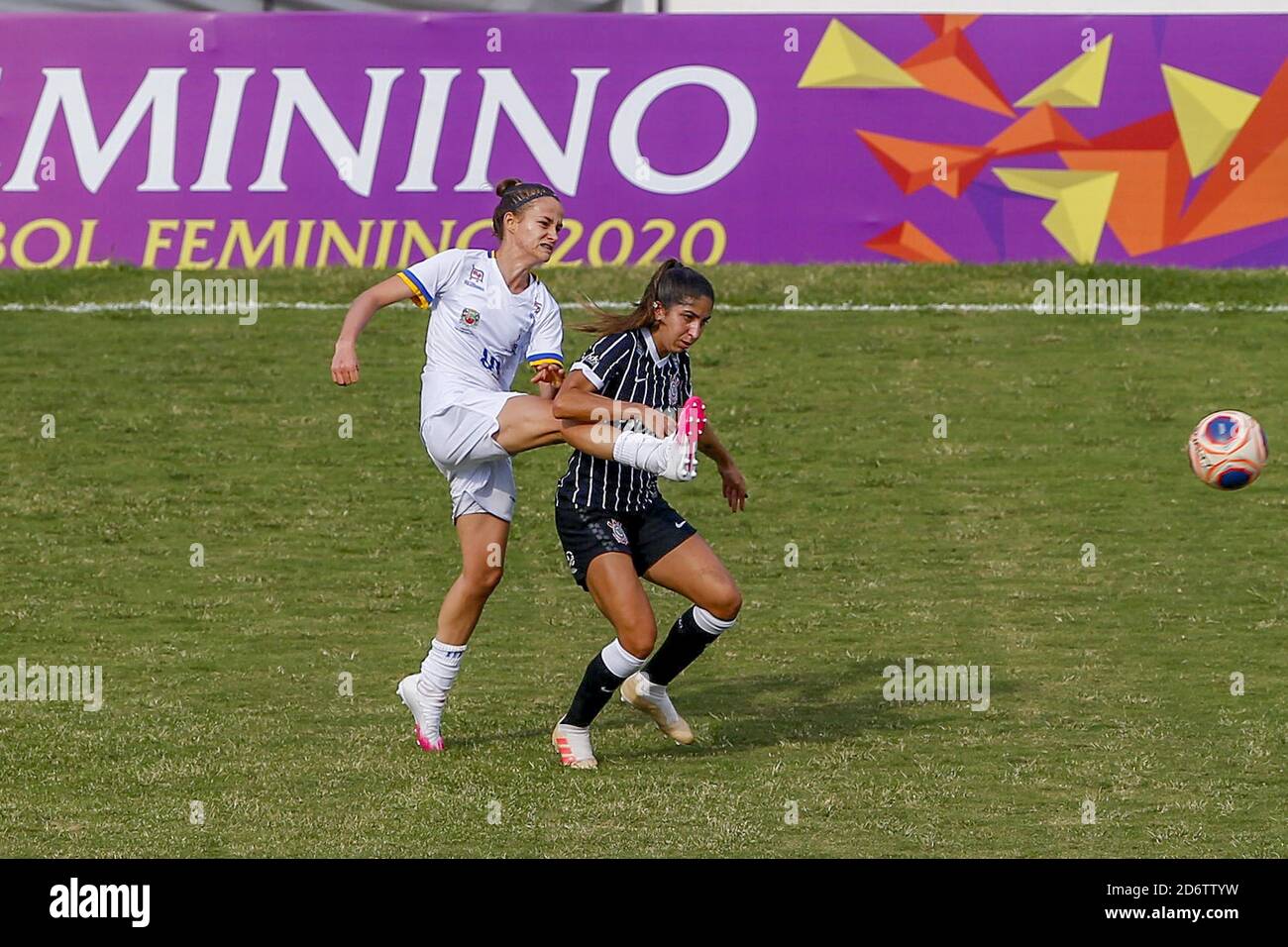 Gabi Zanotti (#10 Corinthians) during the Campeonato Paulista Feminino  football match between Sao Jose EC and Cotrinthians that took place at the  Estadio Martins Pereira. (6257) Credit: SPP Sport Press Photo. /Alamy