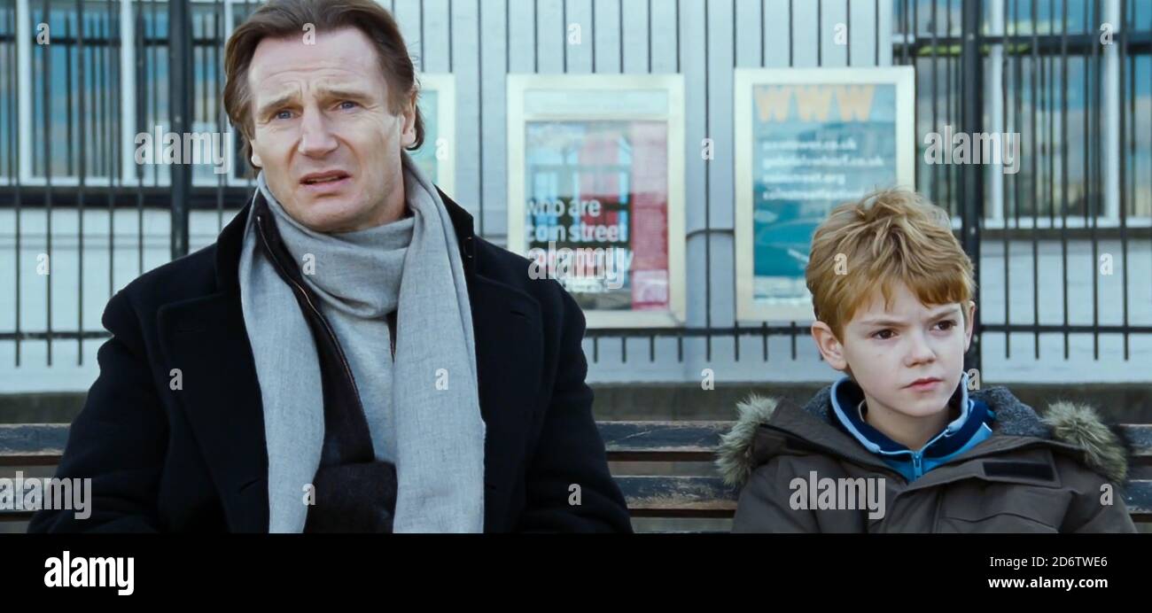 Реальная любовь танец хью гранта. Реальная любовь сэм. Реальная любовь билли мэк. Love actually 2003 билл найи. Эмма томпсон в фильме любовь по вызову.