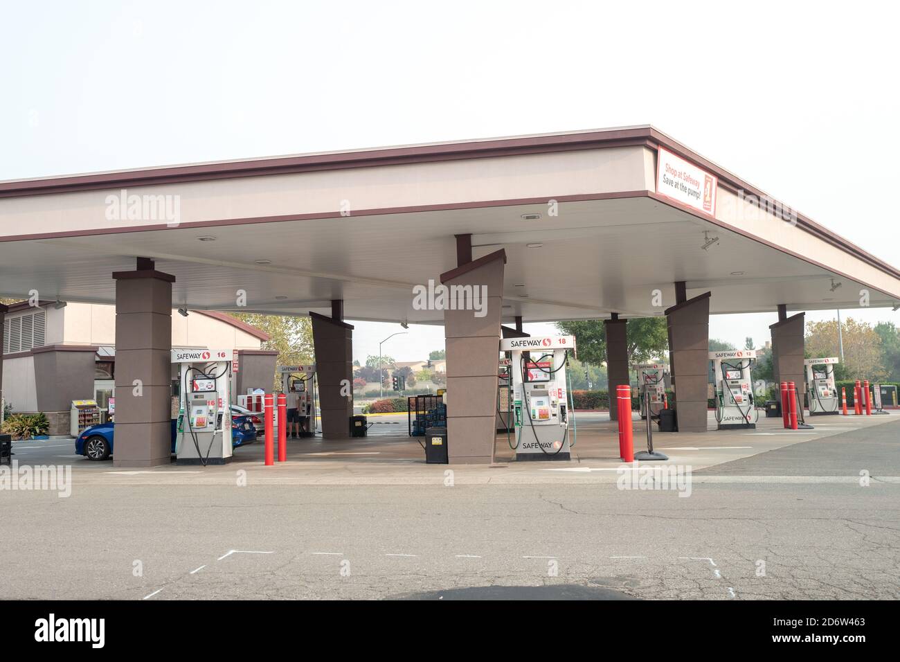 Gas station affiliated with Safeway supermarket in San Ramon, California, September 12, 2020. () Stock Photo