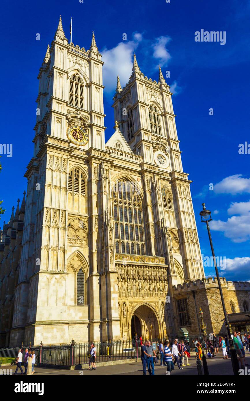 English protestant symbol hi-res stock photography and images - Alamy