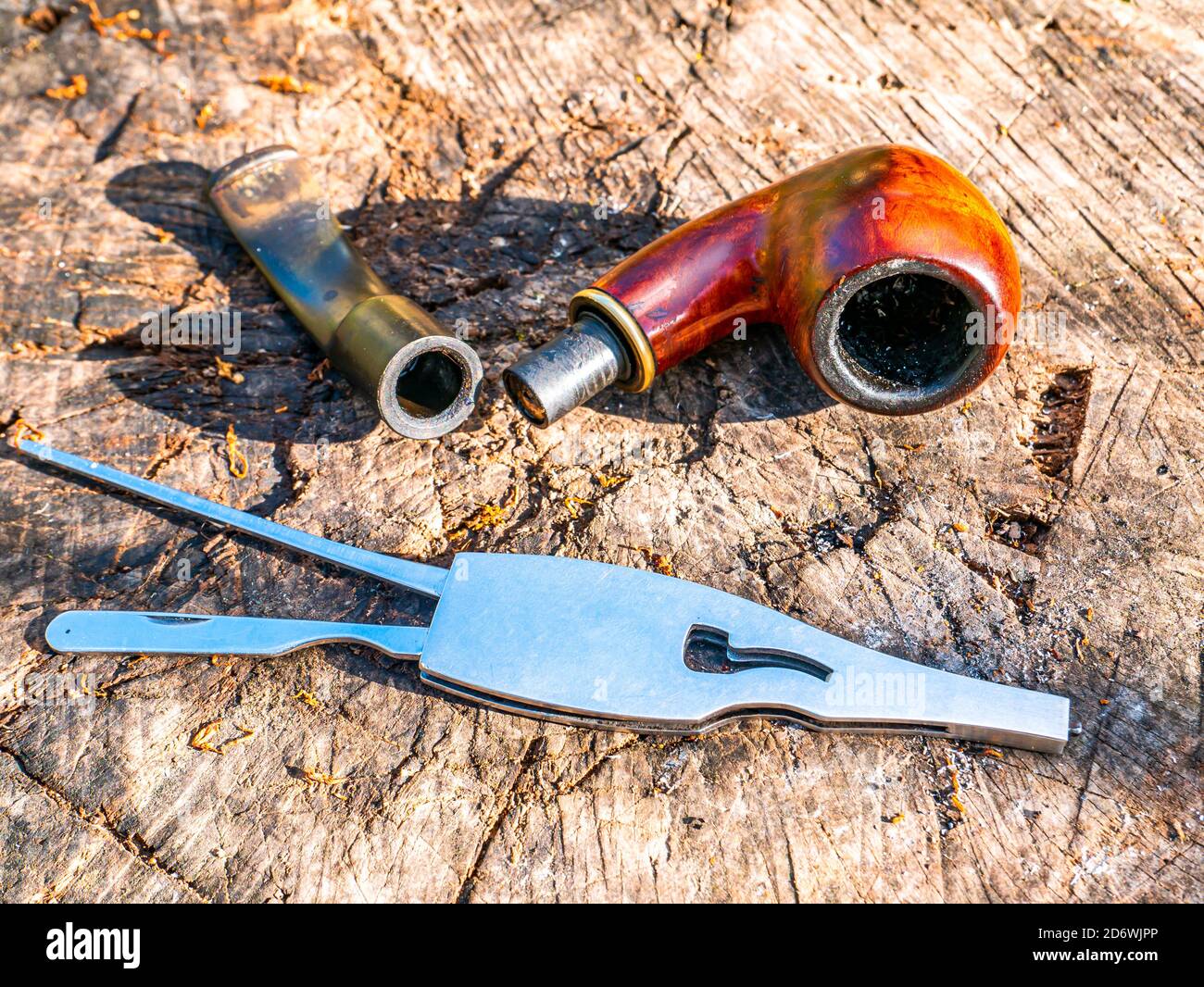 Pipe cleaning tobacco hires stock photography and images Alamy