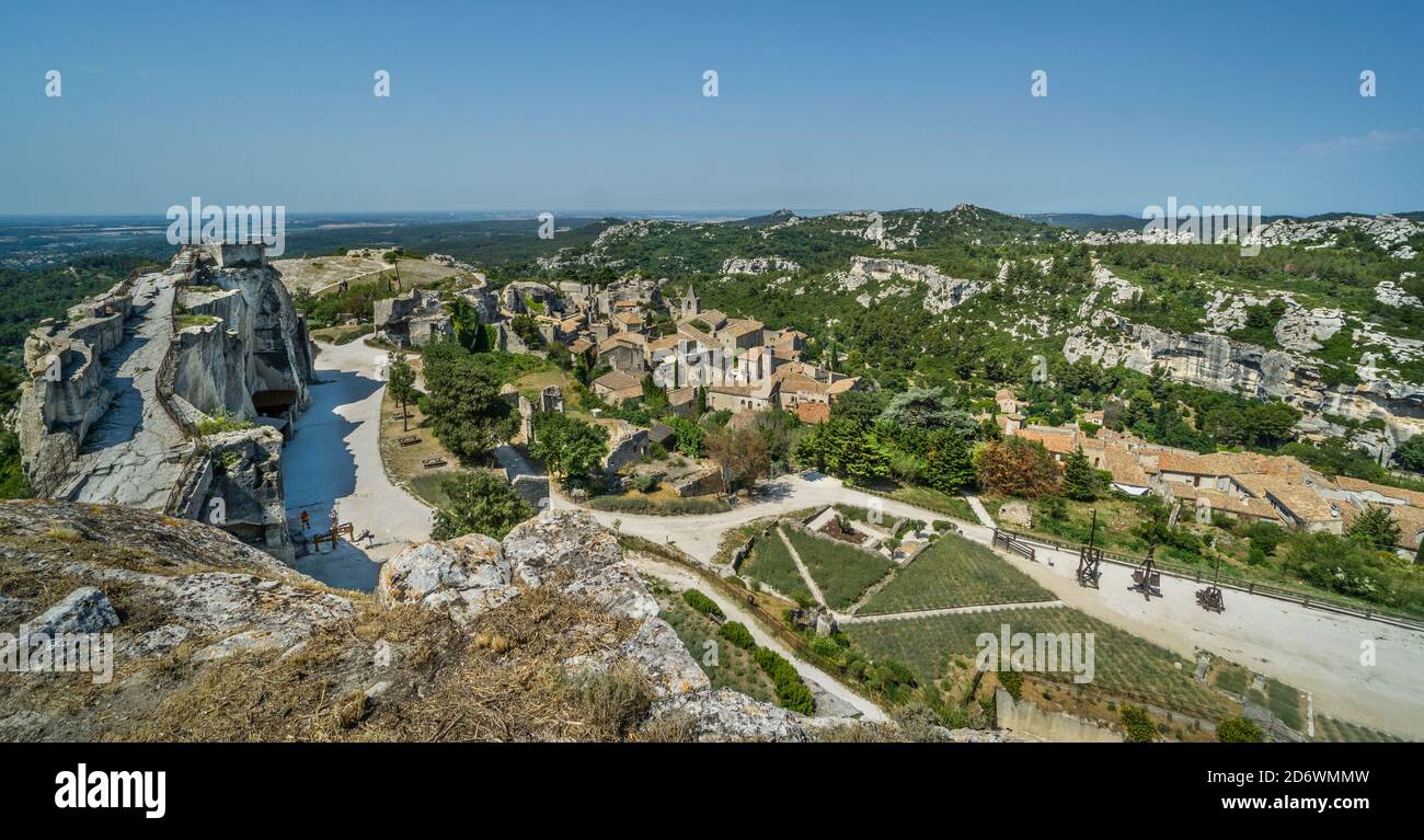 Château des Baux-de-Provence and the village of Les Baux-de-Provence seen from the keep of the ruined castle, Bouches-du-Rhône department, Southern Fr Stock Photo