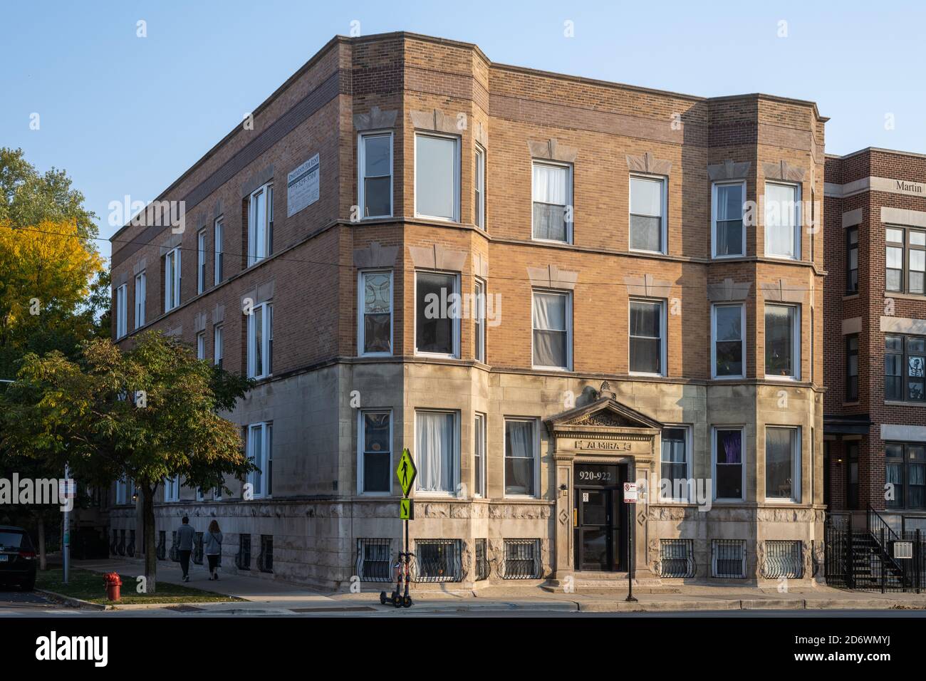 Multi unit apartments in the Lakeview neighborhood Stock Photo Alamy
