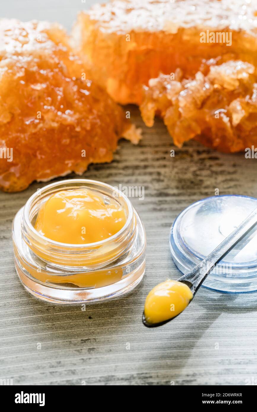 Royal jelly Stock Photo - Alamy