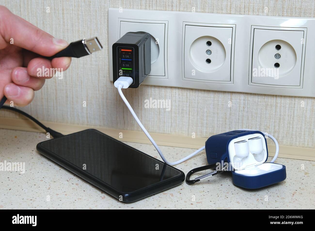 Usb charging port hires stock photography and images Alamy