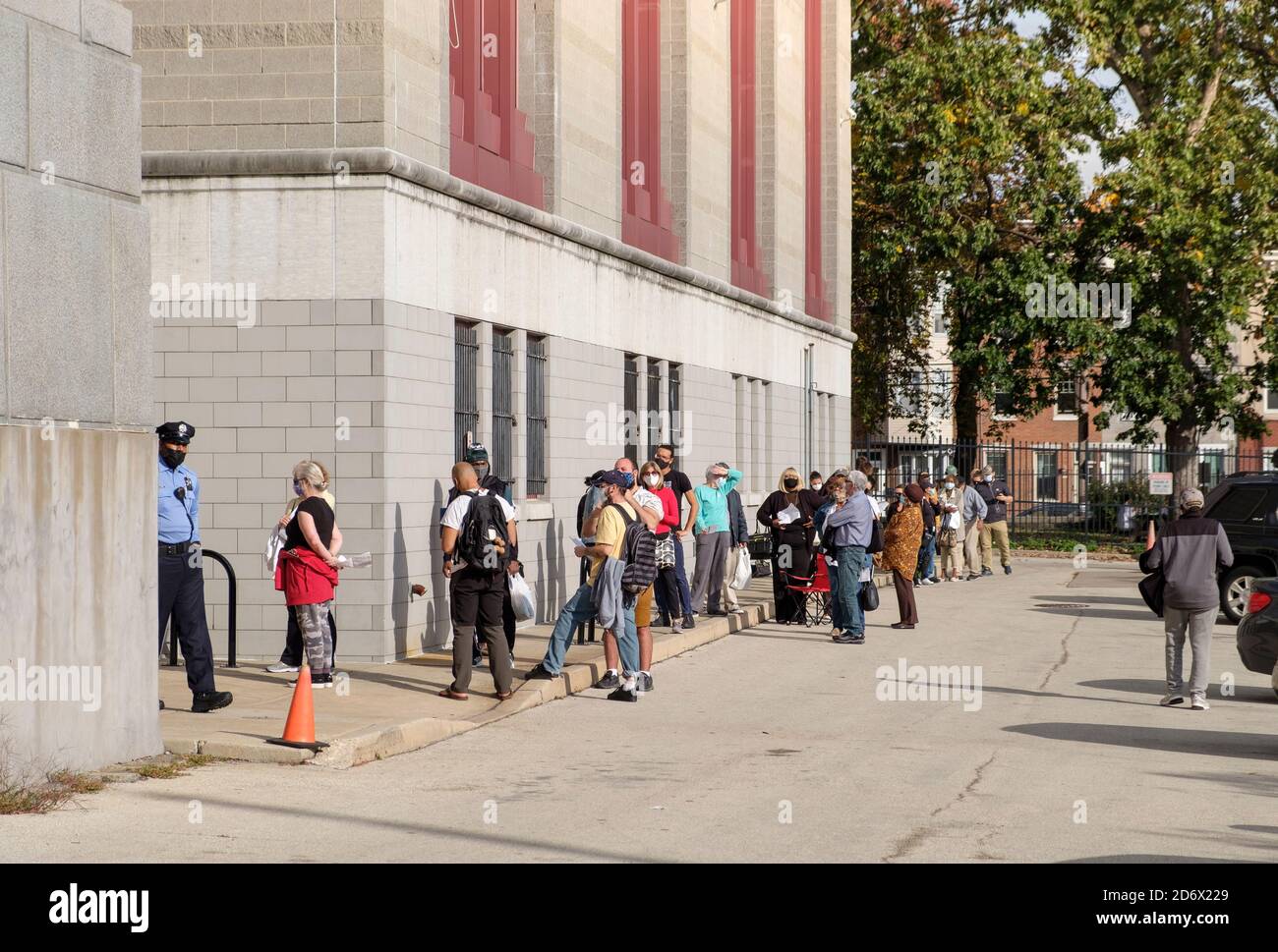 October 19th, Early Voting Lines (four hours wait),  High School For Performing Arts, Philadelphia, Pennsylvania Stock Photo