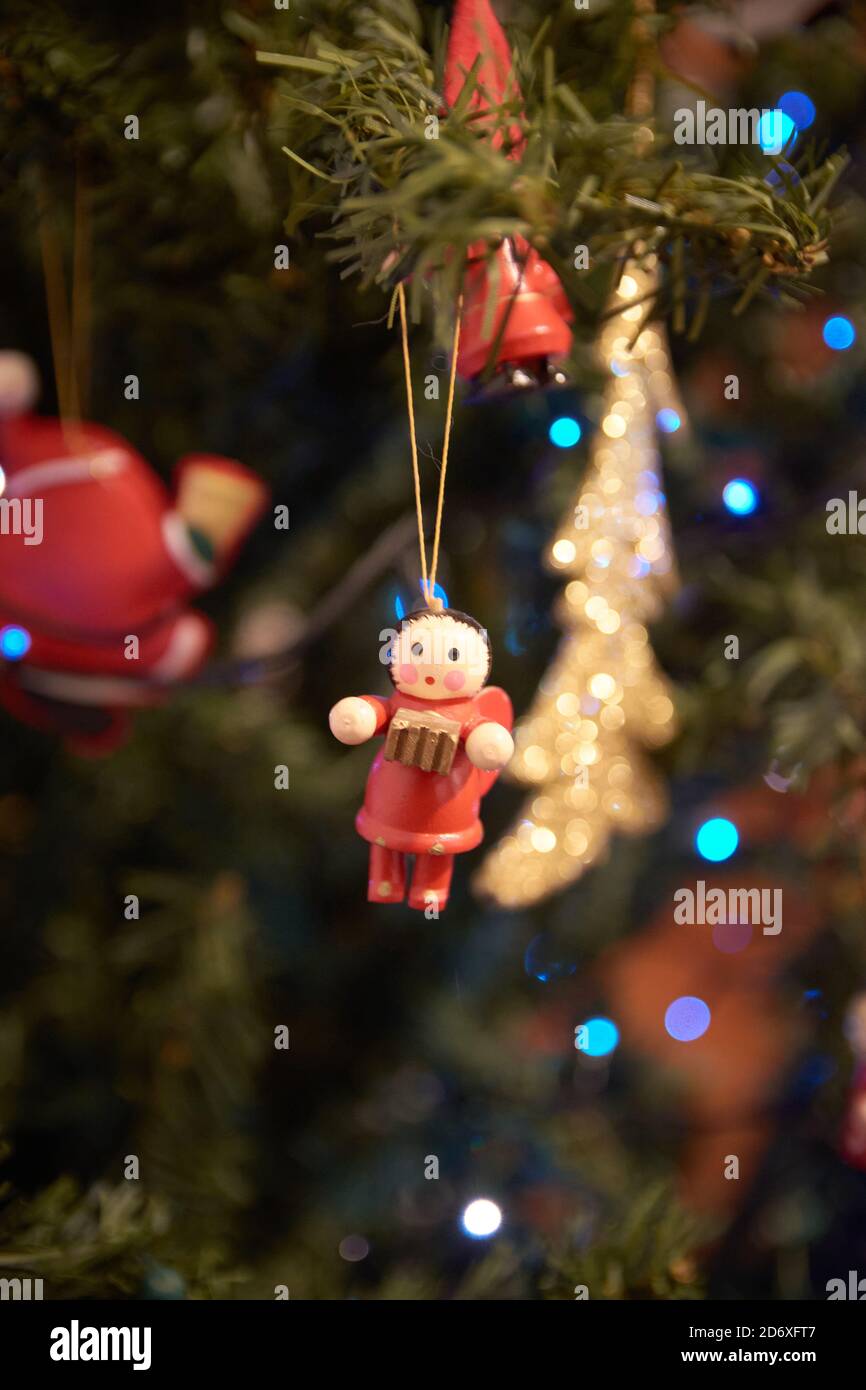 Christmas tree with traditional lights and decorations Stock Photo Alamy
