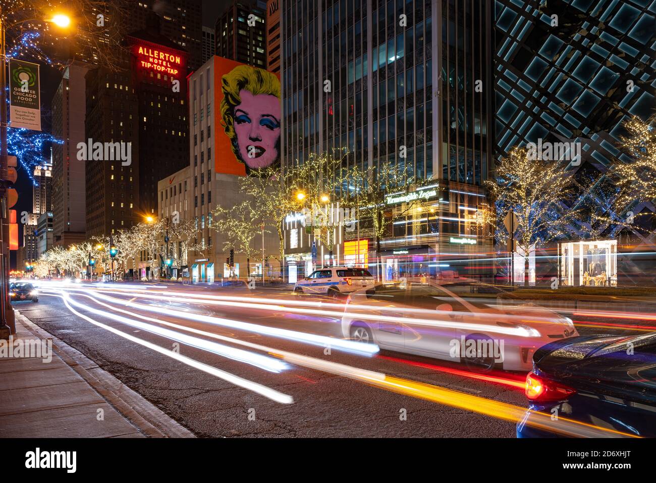 Chicago, Illinois, January 4, 2020: Mural of Andy Warhol's Marilyn Monroe in Michigan Avenue, publicizing a retrospective exhibition of Warhol's works. Stock Photo
