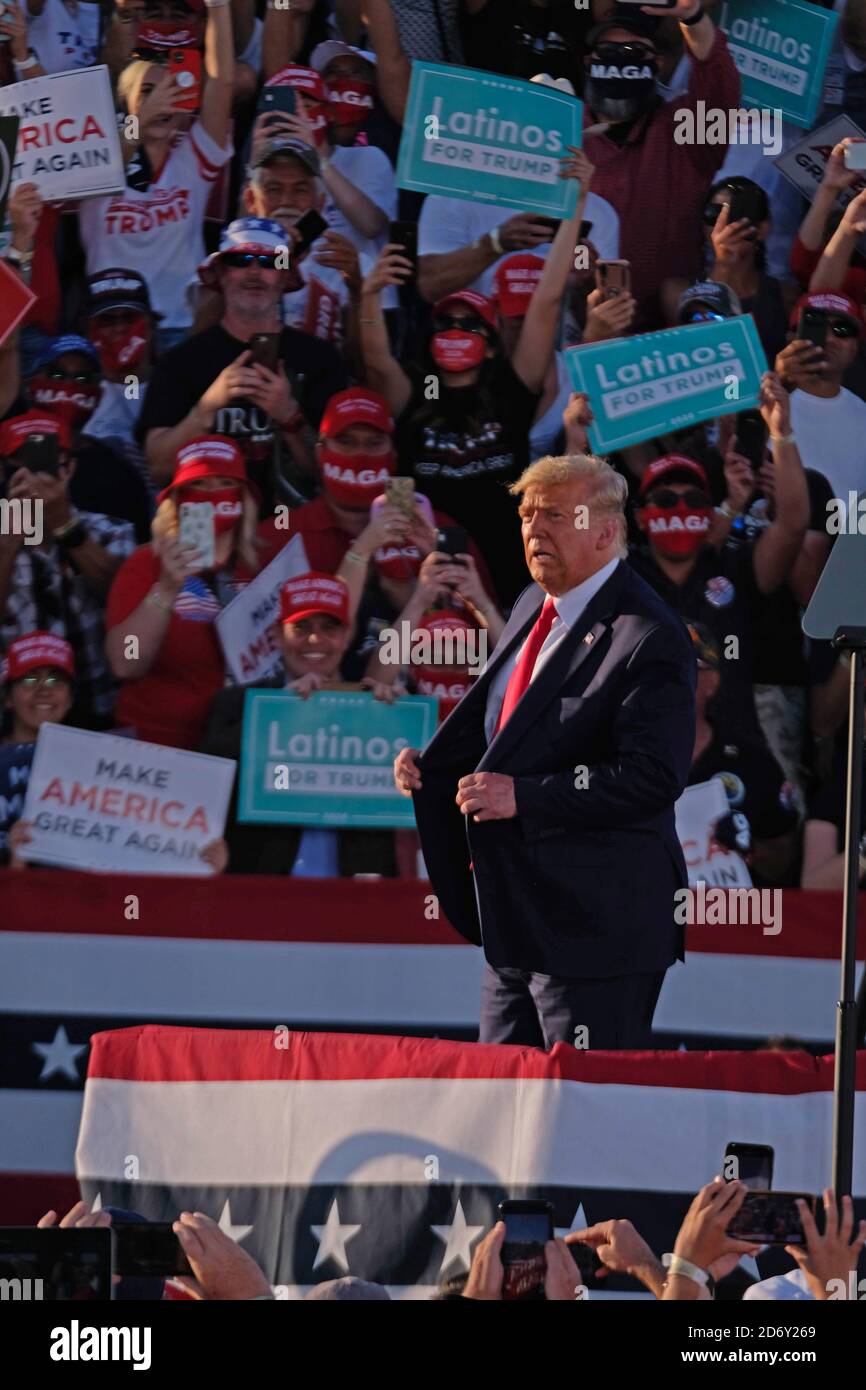 Trump campaign rally 021 jpg hi-res stock photography and images - Alamy