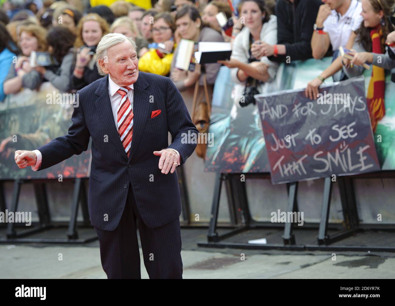 Leslie Phillips at the world premiere of Harry Potter and the Deathly Hallows Part 2, in Trafalgar Square in central London. Stock Photo