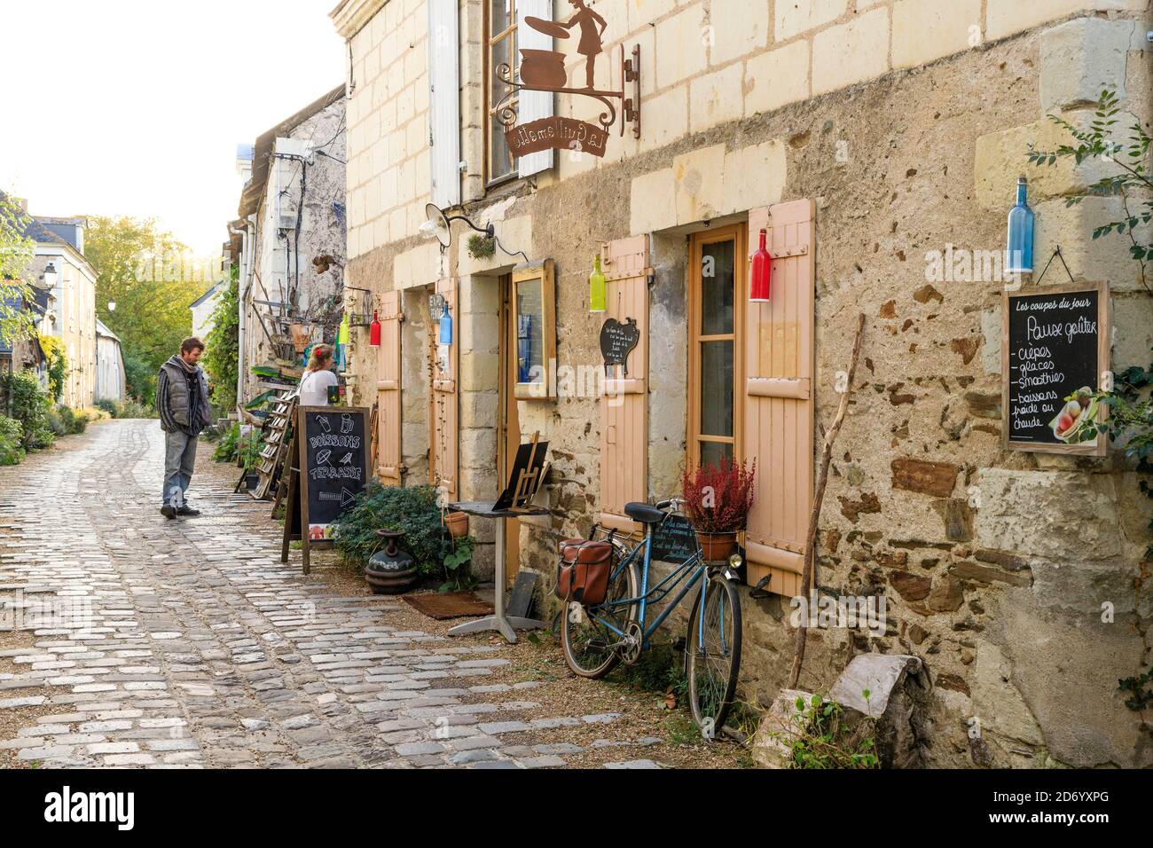 France, Maine et Loire, Loire Valley listed as World Heritage by UNESCO,  Ile de Behuard, Behuard, street in the village and the bar-restaurant-guingue  Stock Photo - Alamy