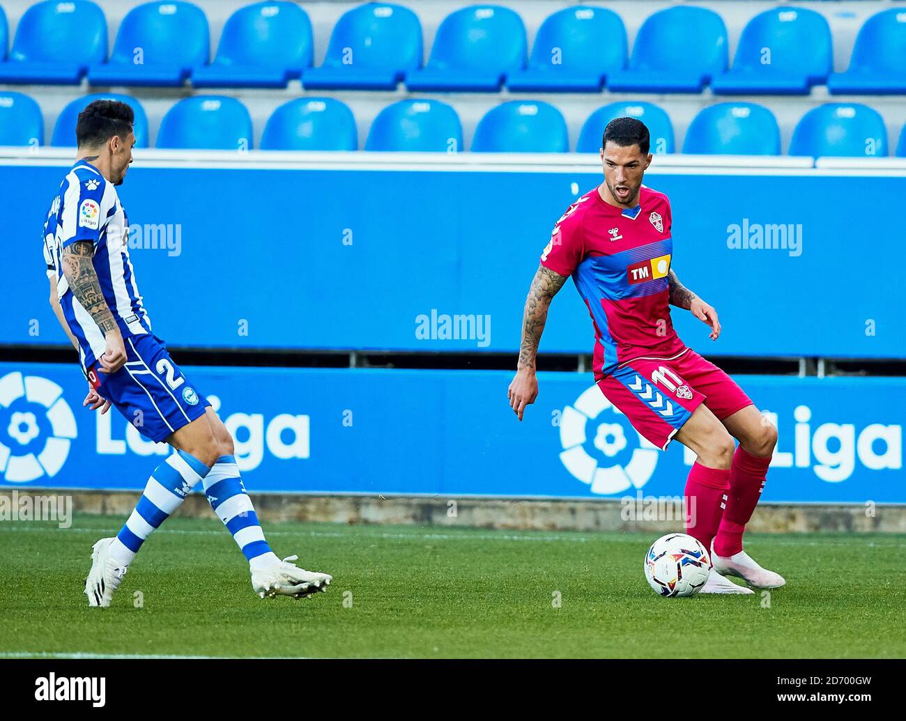 ete Morente of Elche during the Spanish championship La Liga football match between Deportivo Alaves and Elche CF on October 18, 2020 at Mendizorroza Stock Photo