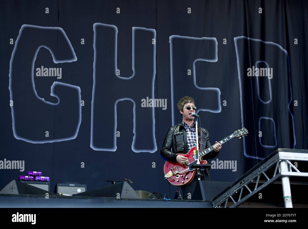 Noel Gallagher and the High Flying Birds performing  at the Isle of Wight festival, at Seaclose Park, Newport Stock Photo