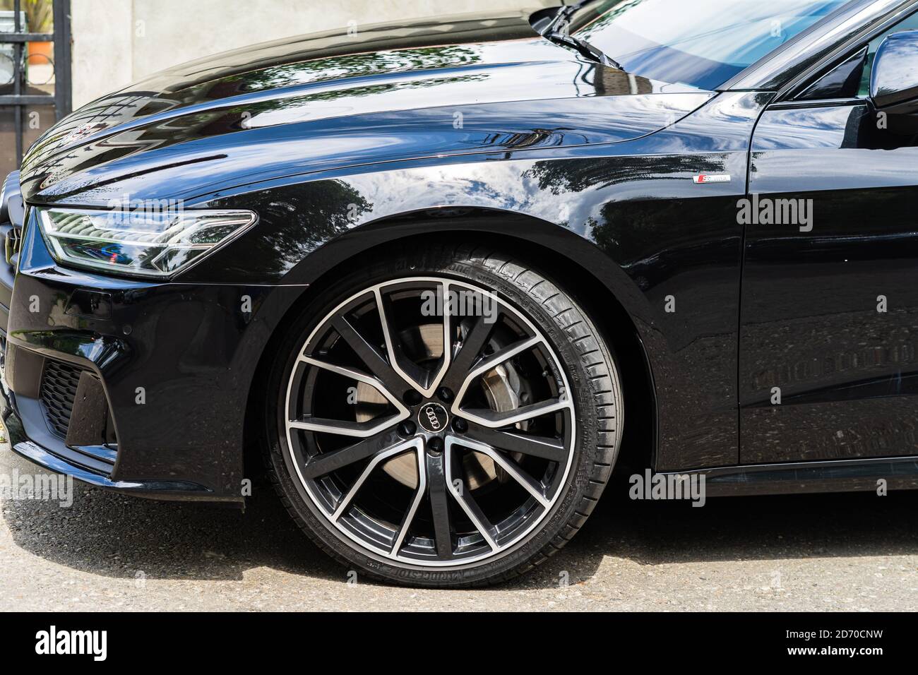 Black Audi A7 S line details, close up of Audi wheels in Bucharest,  Romania, 2020 Stock Photo - Alamy