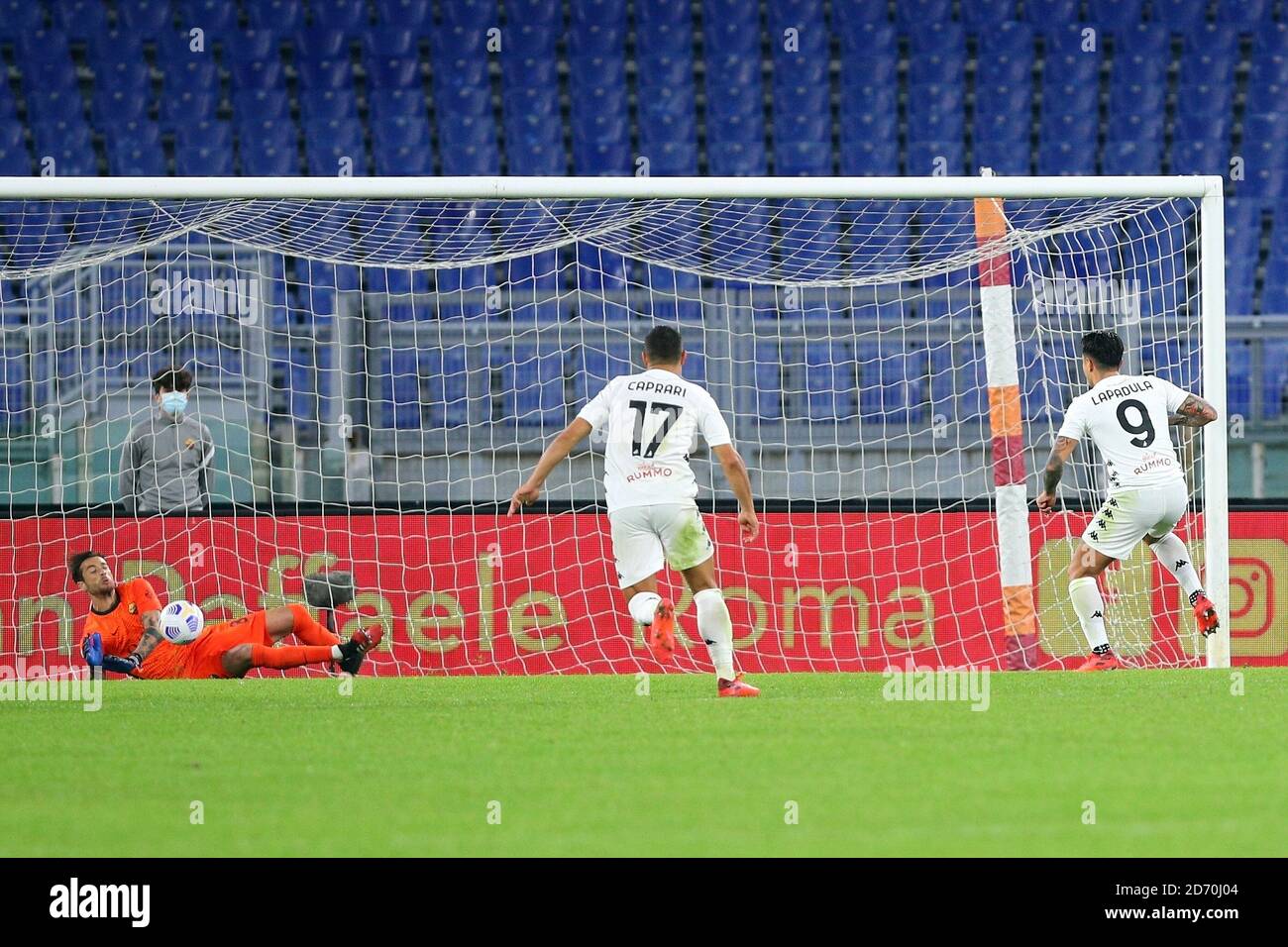 oma goalkeeper Antonio Mirante saves Gianluca Lapadula's penalty who shortly afterwards scores 2-2 goal during the Italian championship Serie A footb Stock Photo