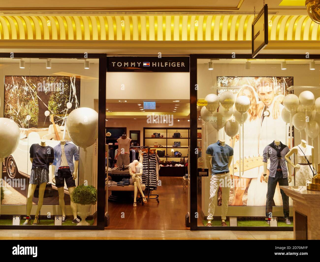 ROME, ITALY - JULY 28, 2015. Tommy Hilfiger Store in Rome, Italy. Tommy  Hilfiger is an American fashion, apparel, design, fragrance retail company  Stock Photo - Alamy