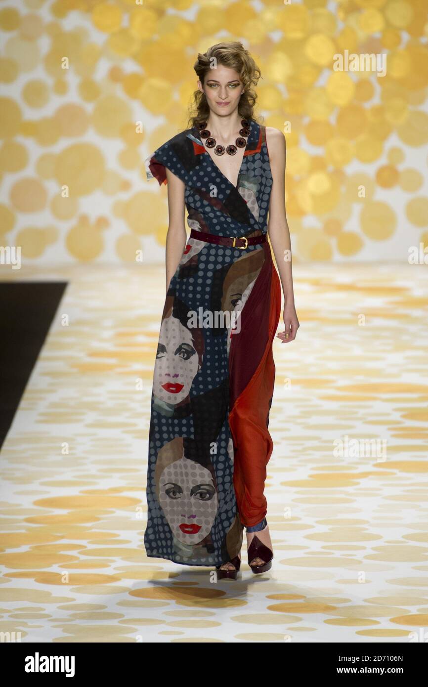 Desigual model hi-res stock photography and images - Alamy