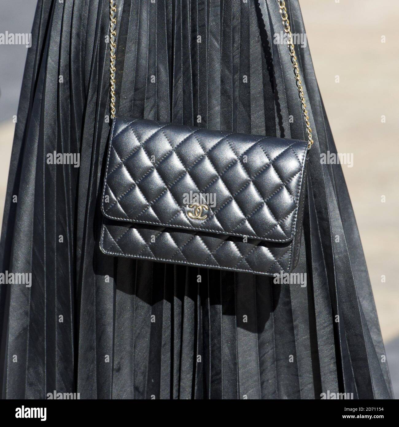 Chanel Wallet on a Chain  Fashion, Chanel woc outfit, Winter outfit  inspiration
