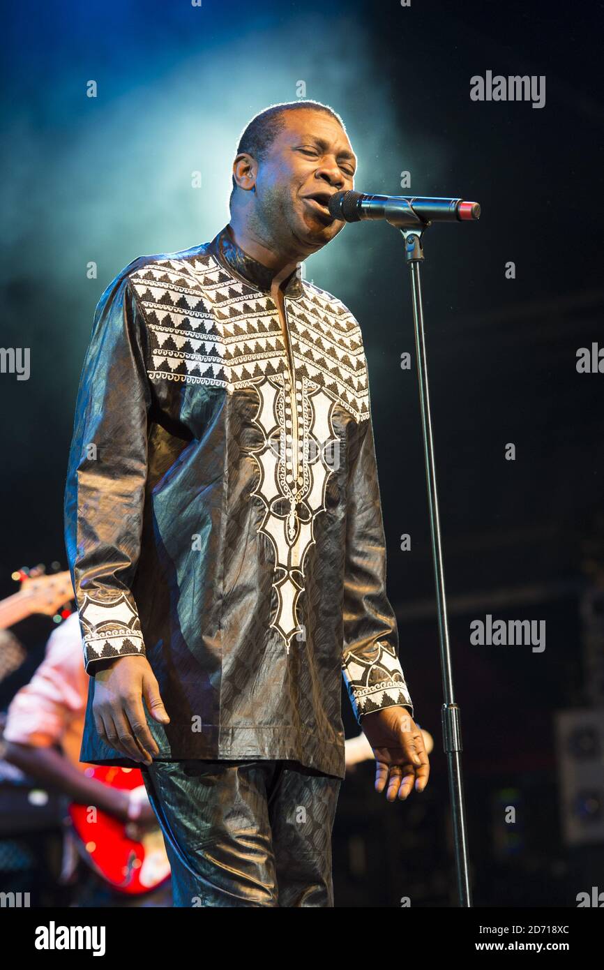 Youssou N'Dour et le Super Etoile de Dakar performing at the Womad ...