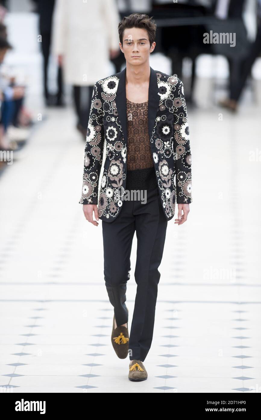 Models on the catwalk during the Burberry Prorsum Men's Fashion Show as  part of the London Collections: Men SS16 collection, held at Perks Field,  Kensington Gardens, London (Mandatory Credit: MATT CROSSICK/ EMPICS