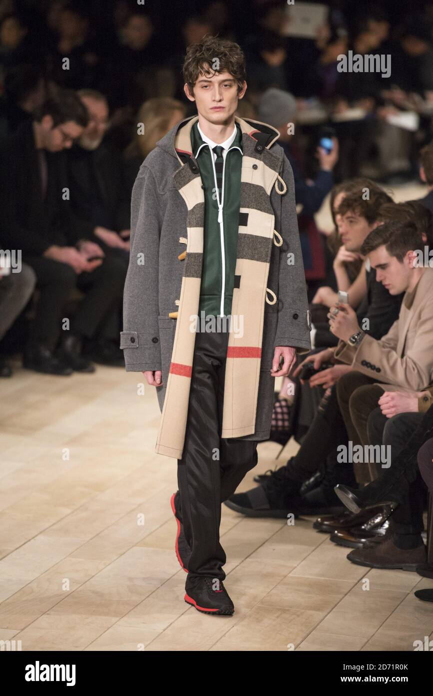 Burberry model hi-res stock photography and images - Page 24 - Alamy