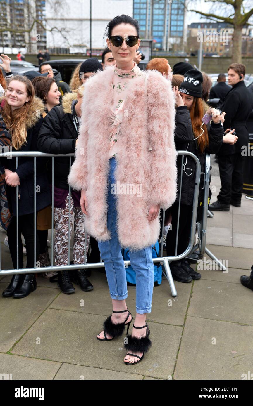 Erin O'Connor arriving at the TopShop Unique Autumn/ Winter 2016 London  Fashion Week show, at the Tate Modern, London Stock Photo - Alamy