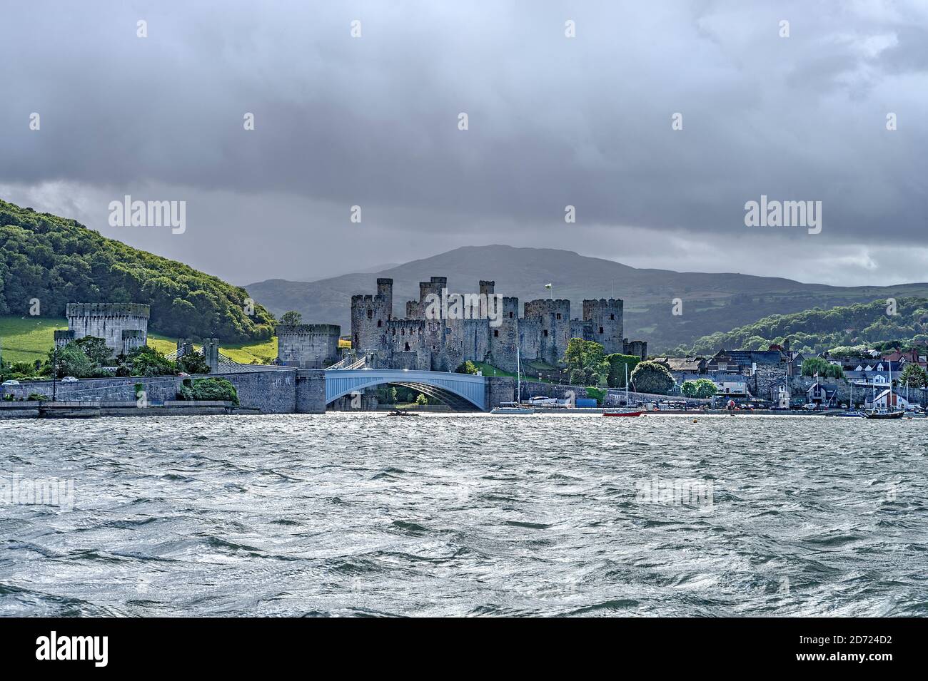 Conway Castle behind the road bridge crossing the River Conway from Llandudno Junction North Wales UK September 2019 0435 Stock Photo