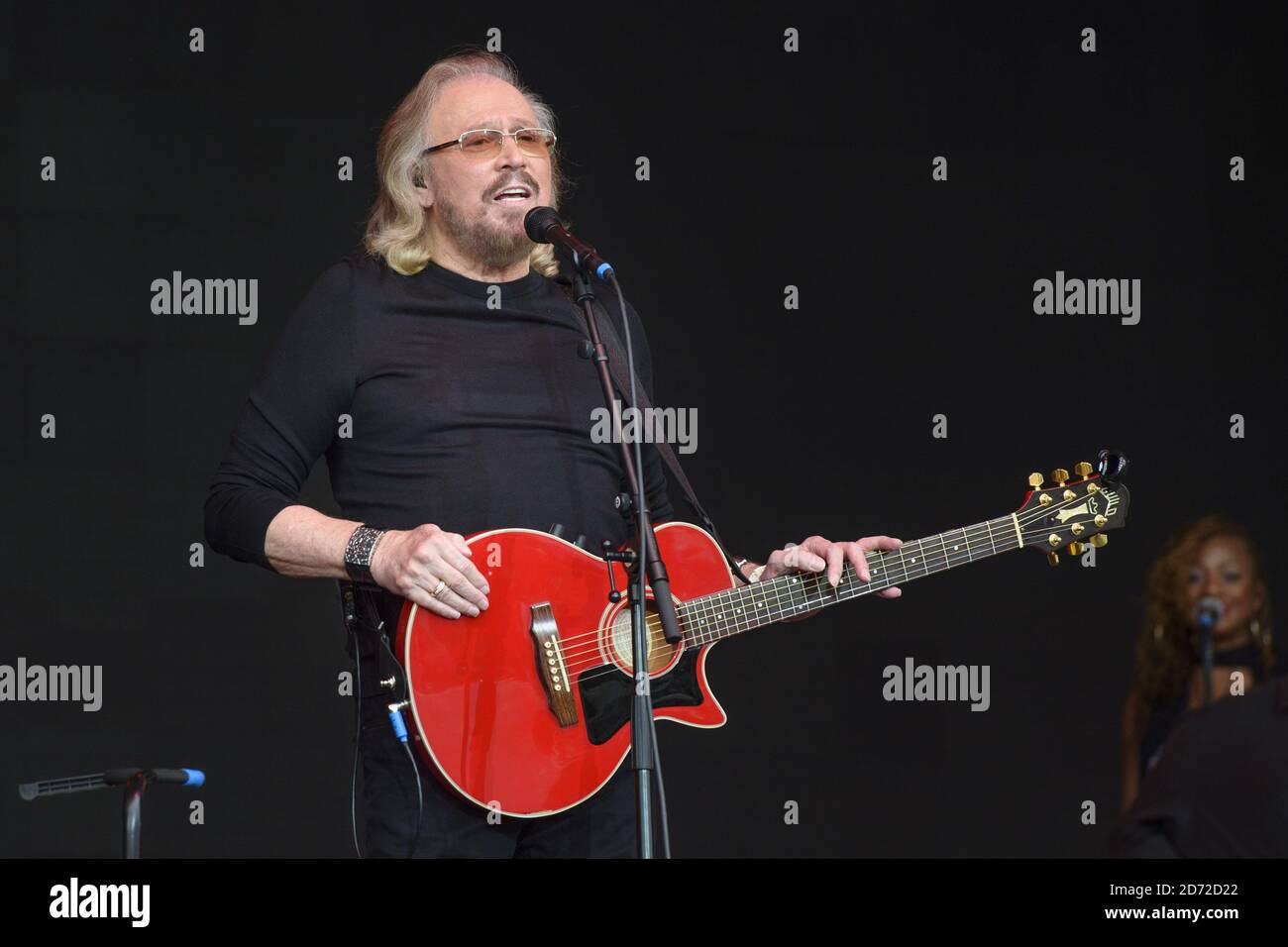 Barry Gibb Performing During The Glastonbury Festival At Worthy Farm In ...