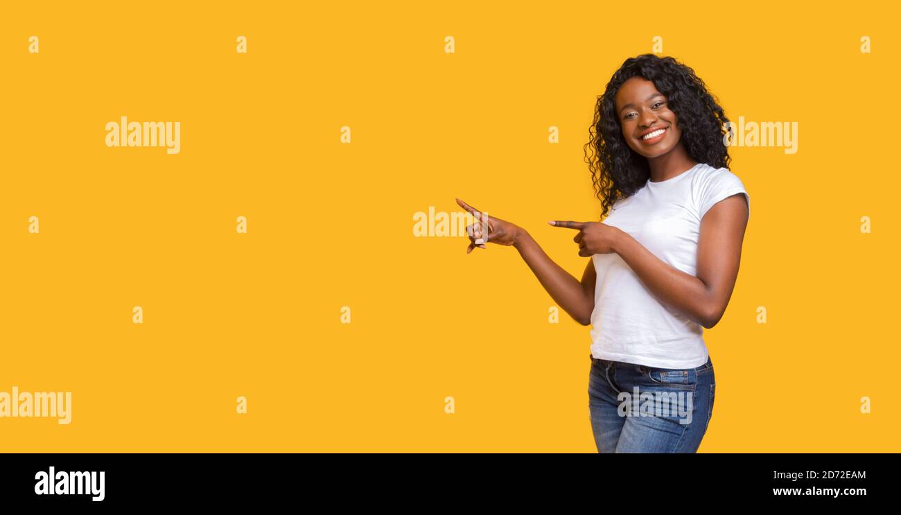 Emotional black woman pointing hi-res stock photography and images - Alamy
