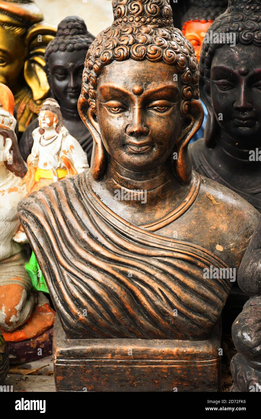 Buddha statue, Symbol of Peace Buddha, many statue of Buddha's at ...