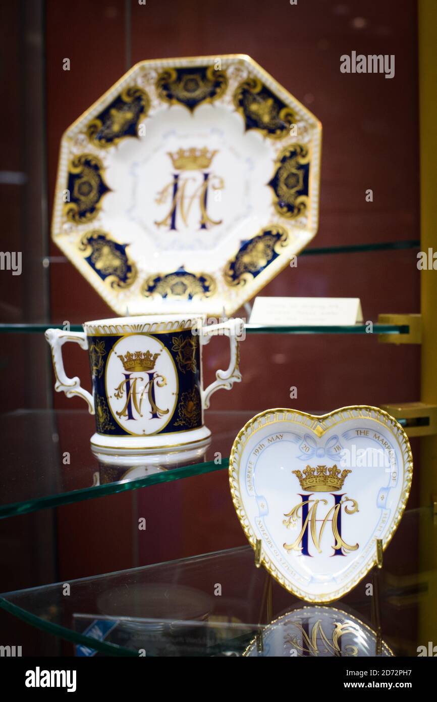 The Royal Wedding Collection, commomorating the upcoming royal wedding, pictured at Royal Crown Derby's workshop in Derby, England. The company, which dates back to 1750, has just announced its commemorative pieces in honour of the royal wedding between Prince Harry and Meghan Markle. Royal Crown Derby's bone china is still made entirely in the UK, using techniques largely unchanged since the 18th century. Picture date: Thursday April 19th, 2018. Photo credit should read: Matt Crossick/ EMPICS Entertainment. Stock Photo