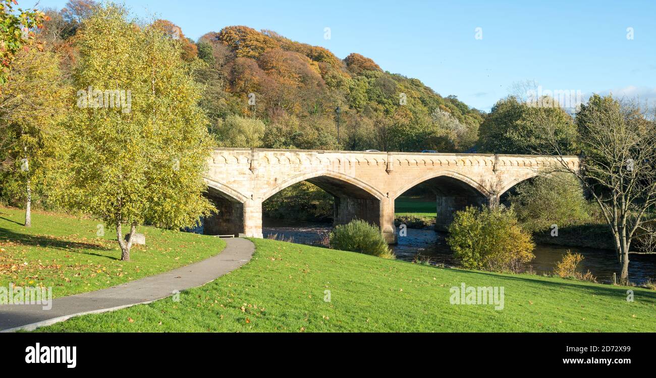 the Mercury Bridge (also known as Station Bridge) crosses the River Swale in Richmond, North Yorkshire Stock Photo