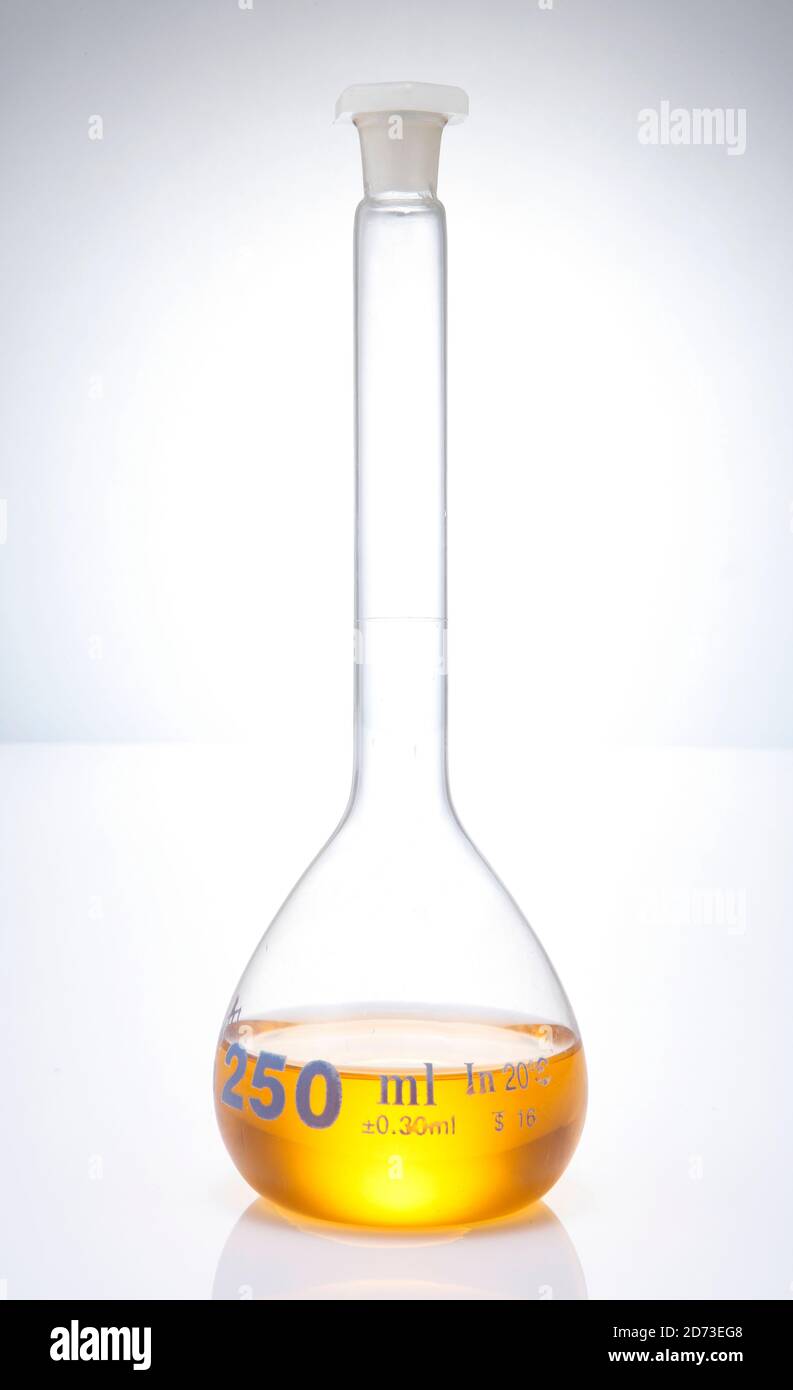 Chemical laboratory flask with liquid- Volumetric Flask Stock Photo - Alamy