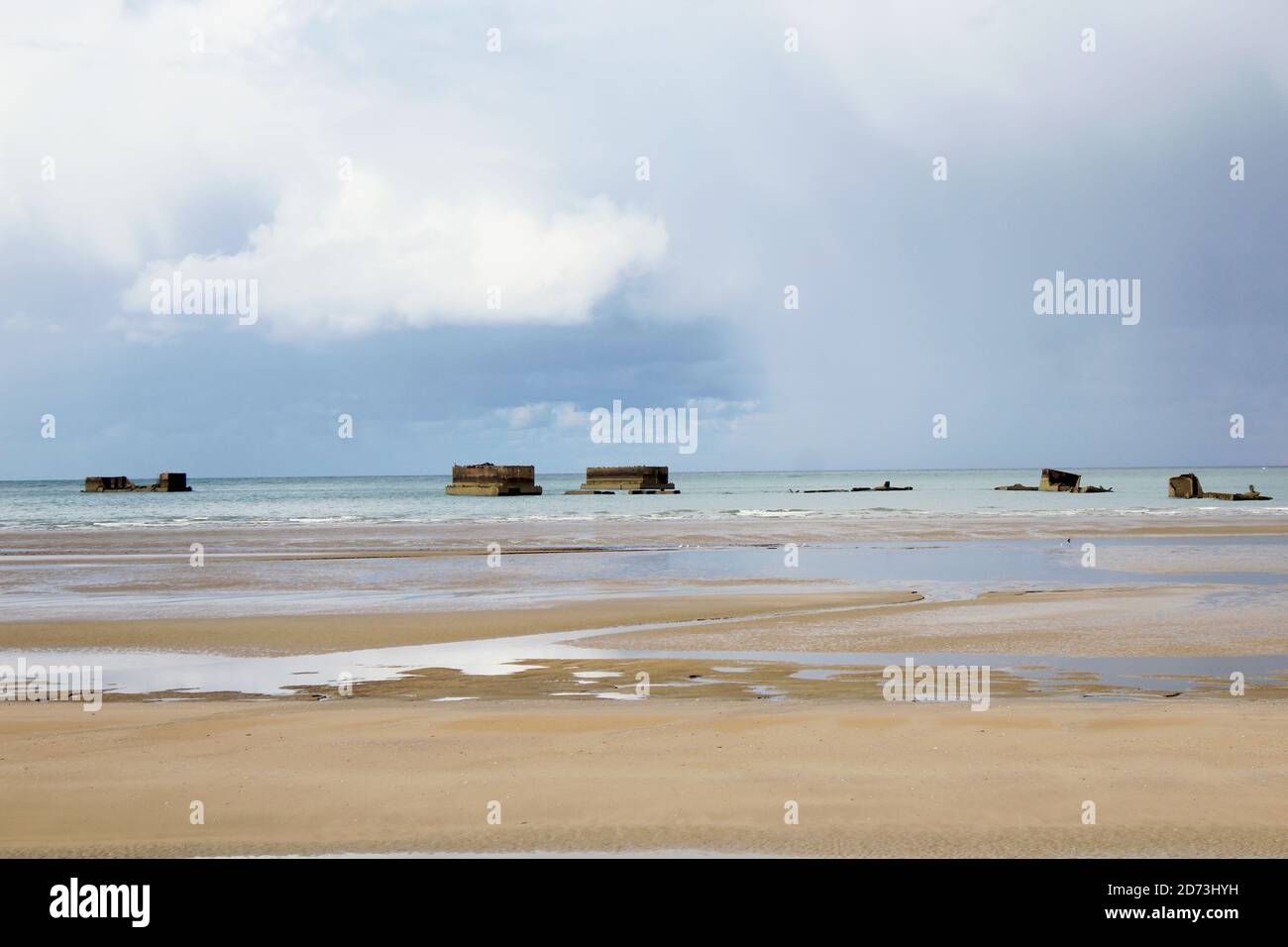 Strandruinen am Gold Beach, Frankreich, Normandie Stock Photo