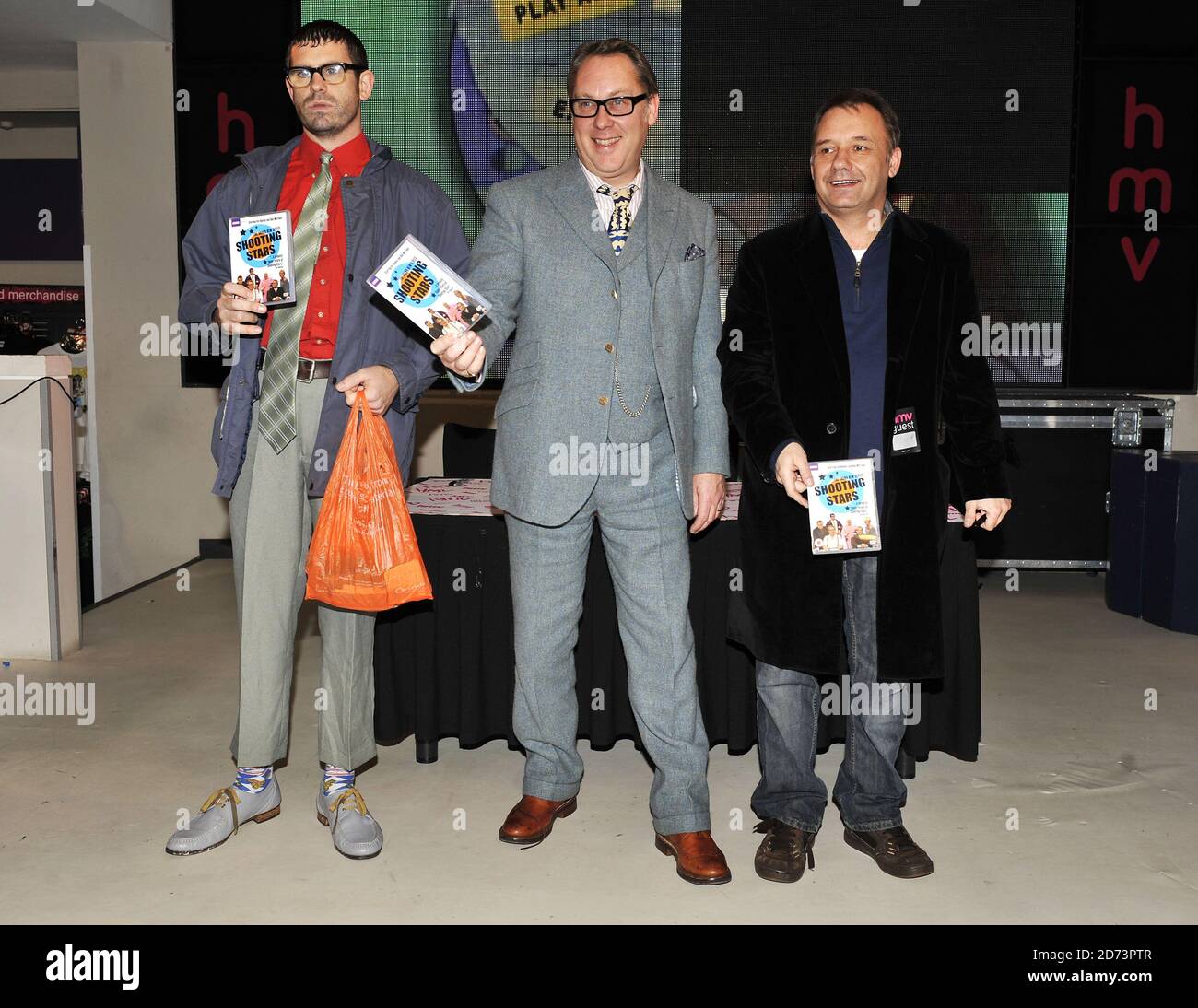  l r angelos epithemiou vic reeves and bob mortimer pose for