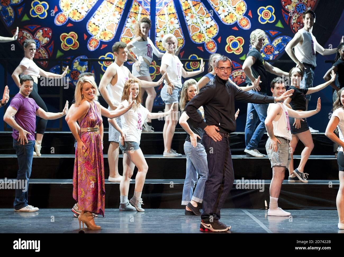 Page 2 - On Stage At The London Palladium High Resolution Stock Photography  and Images - Alamy