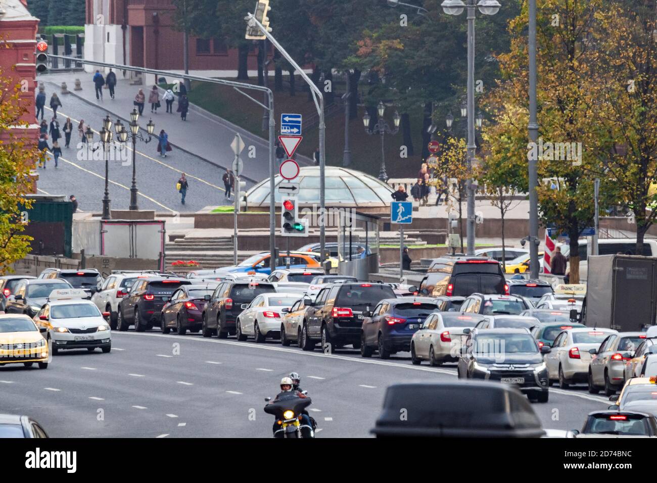 Cars in Moscow, Russia Stock Photo Alamy