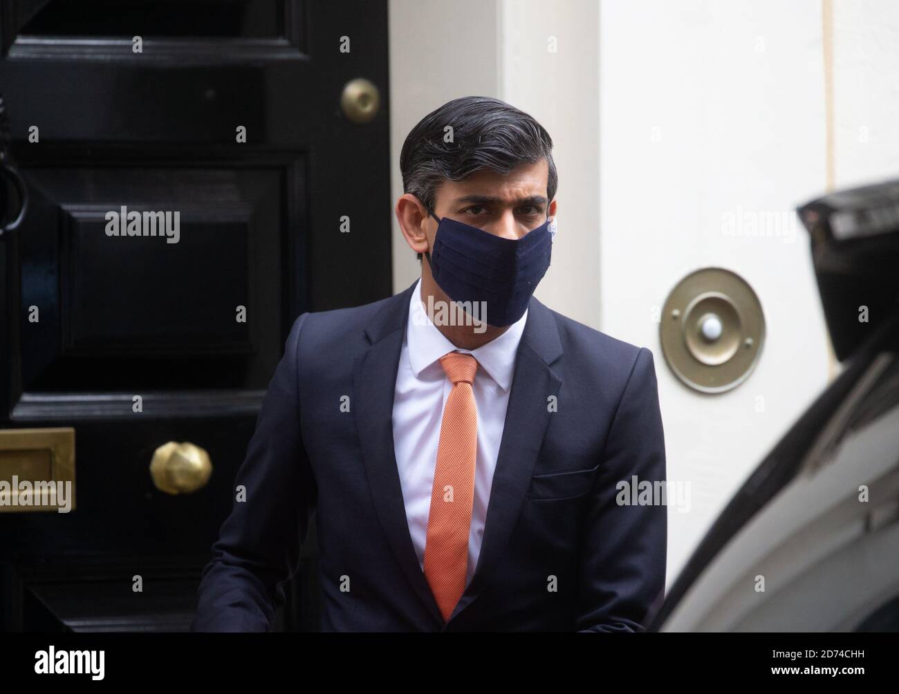 London, UK. 20th Oct, 2020. Chancellor of the Exchequer, Rishi Sunak, leaves Number 11 Downing Street to go to Parliament. Credit: Mark Thomas/Alamy Live News Stock Photo