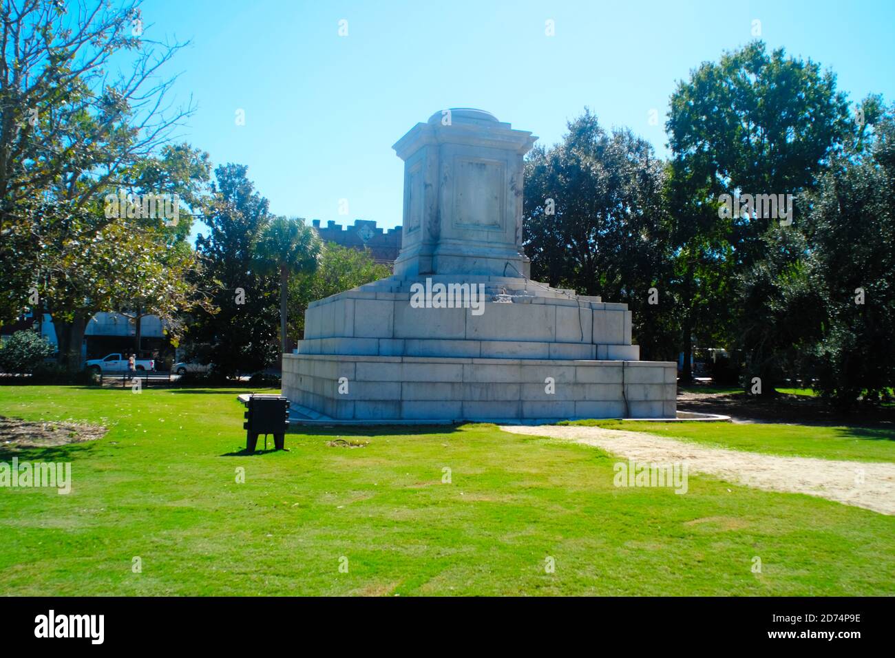 Southern Railway Offices, HS Hunley Civil War Sub, Best Friend of Charleston 1842 train, Plants, Base of Stature for Calhoun Was Politically Removed. Stock Photo