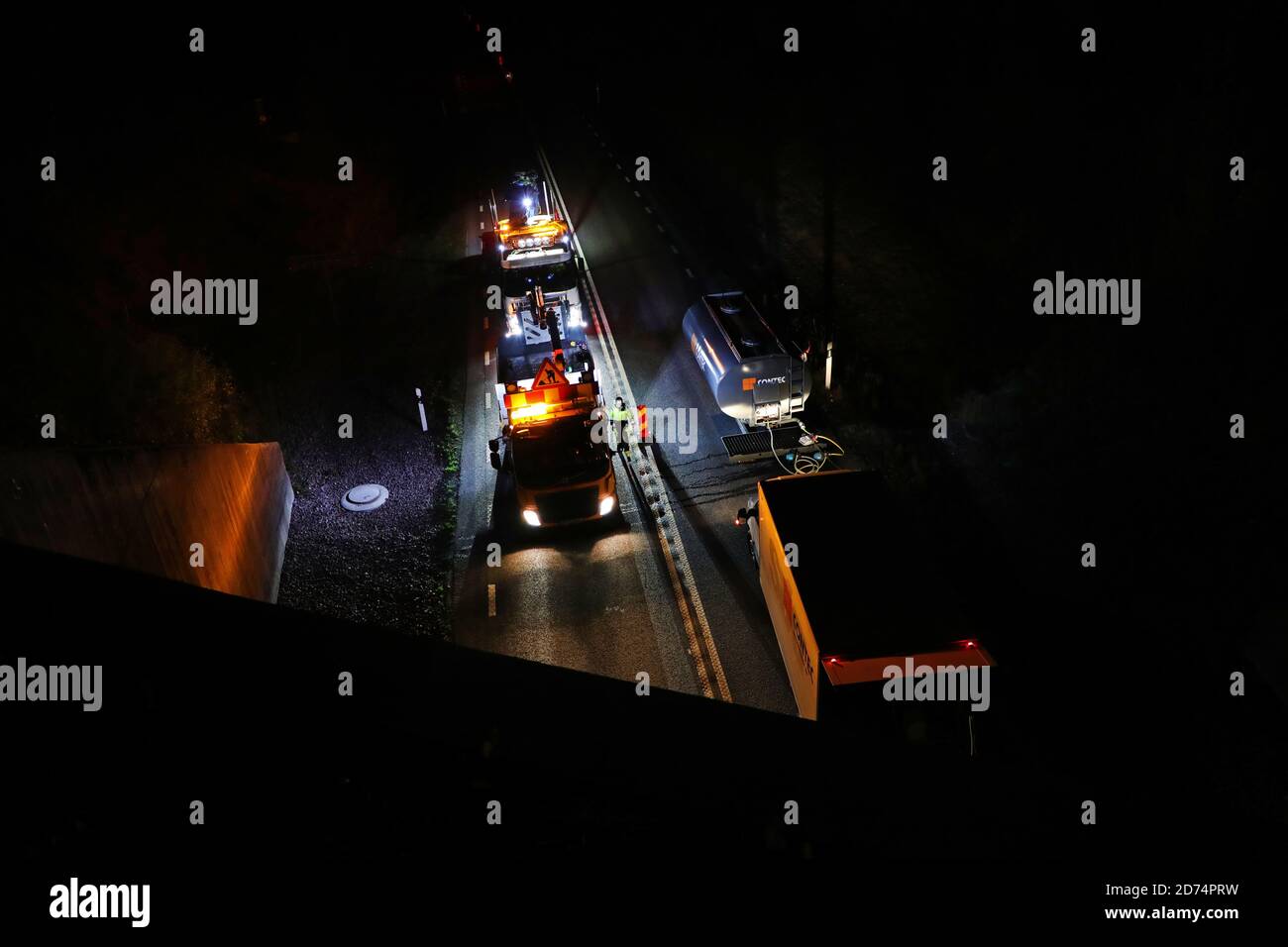 Borensberg, Sweden 20201019 Road workers who work with road work late at night. Photo Jeppe Gustafsson Stock Photo