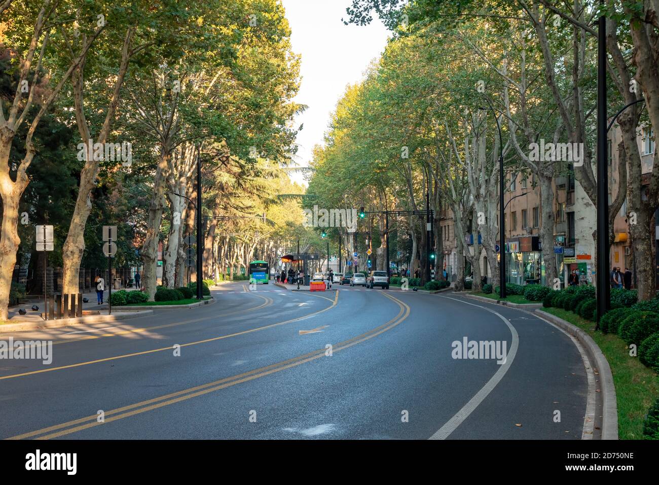 Улица ильи чавчавадзе. Памятник горькому в тбилиси. Проспект чавчавадзе тбилиси. Улица ильи чавчавадзе. Проспект руставели тбилиси.