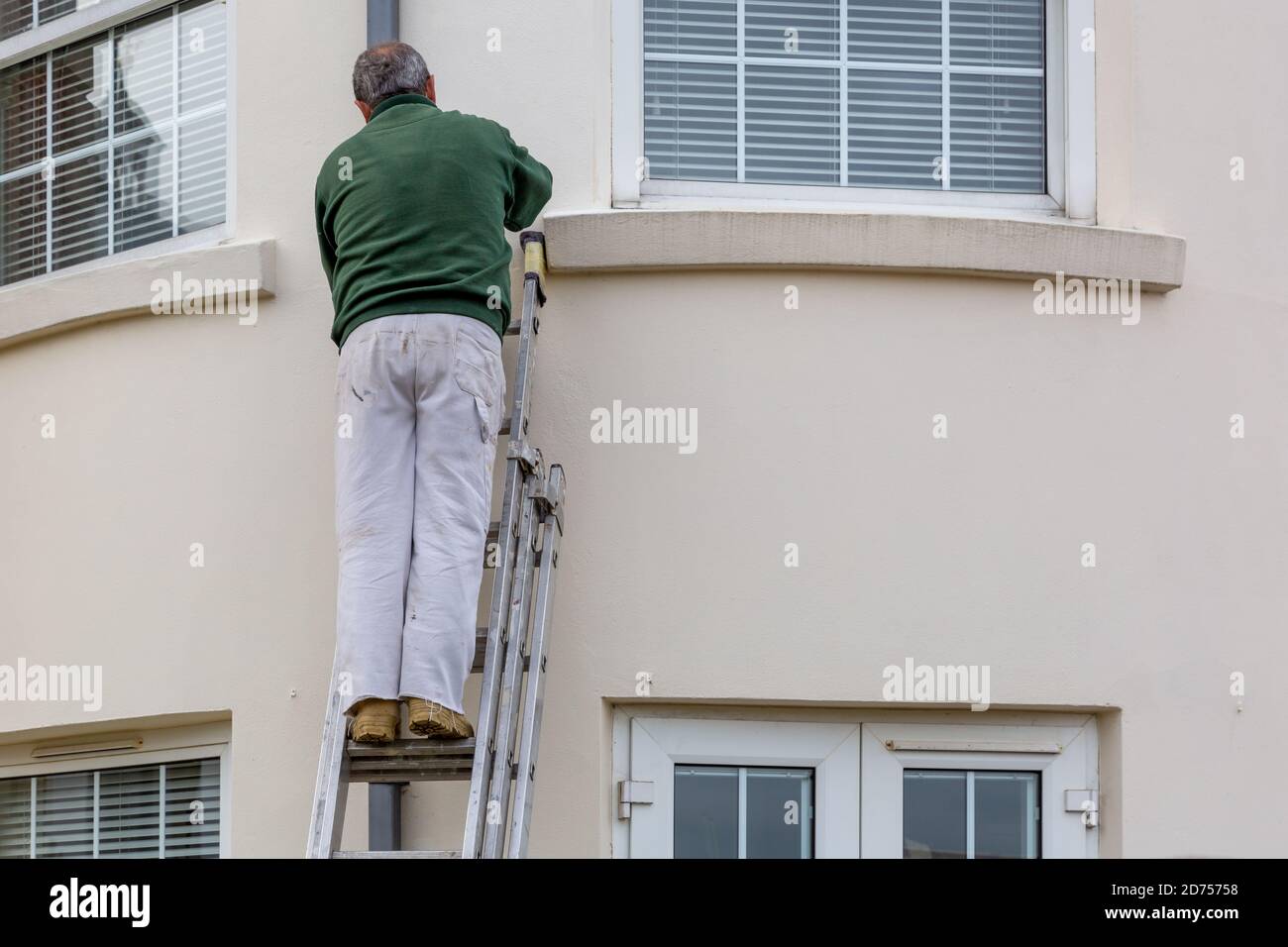 Painting house exterior ladder hires stock photography and images Alamy