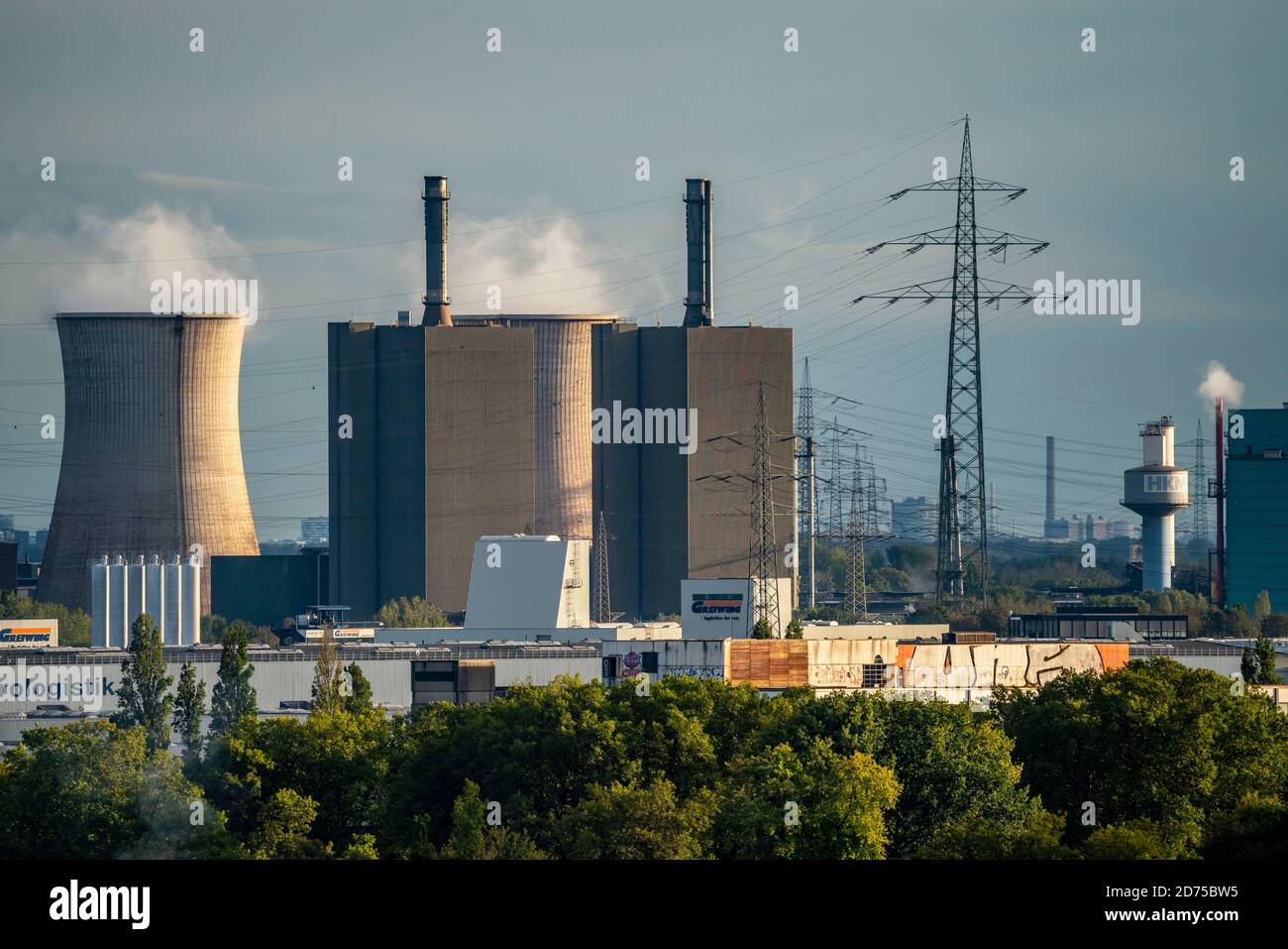 Duisburg-Huckingen gas-fired power station, operated by RWE, on the site of Hüttenwerke Krupp Mannesmann, steelworks, HKM, Rhein, Duisburg, Germany Stock Photo