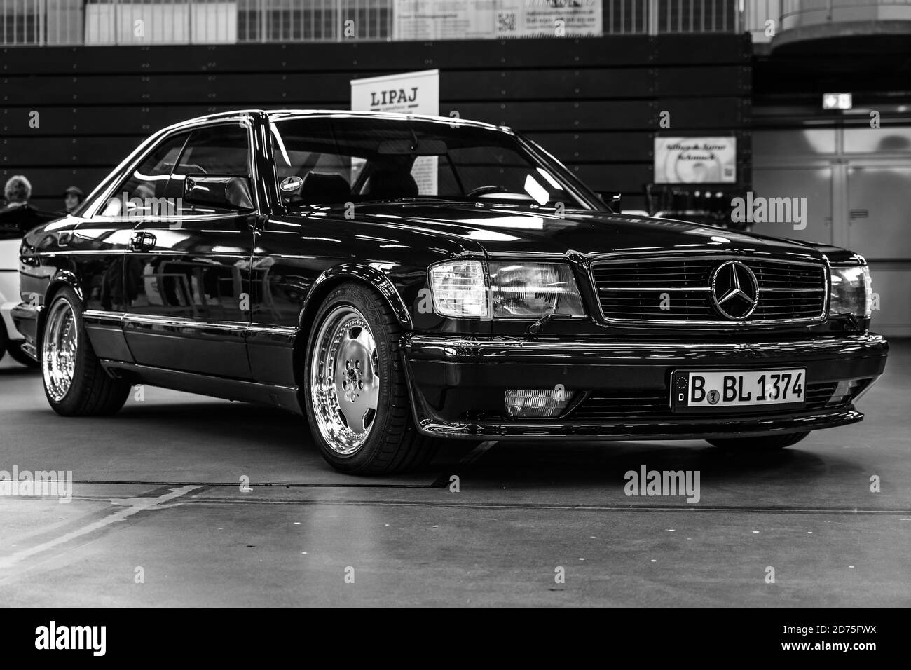 PAAREN IM GLIEN, GERMANY - OCTOBER 03, 2020: The full-size luxury car  Mercedes-Benz C126 SEC (coupe). Black and white. Die Oldtimer Show 2020  Stock Photo - Alamy