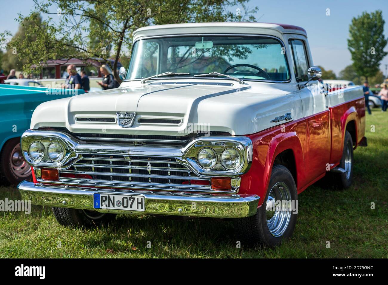 1960 ford f 100 pickup truck hi-res stock photography and images - Alamy