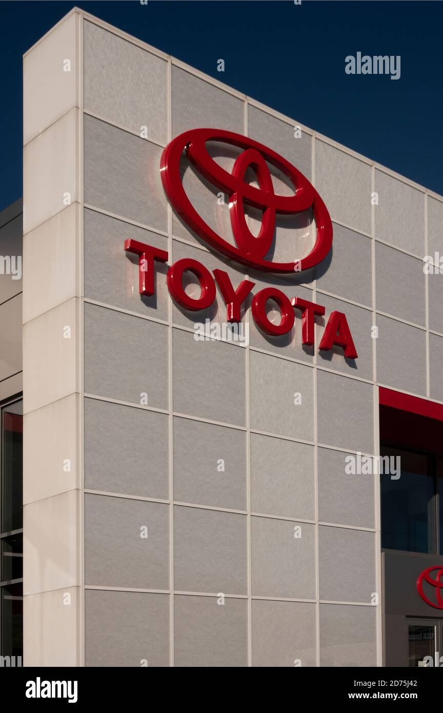 Auto Repair Shop Outside High Resolution Stock Photography and Images