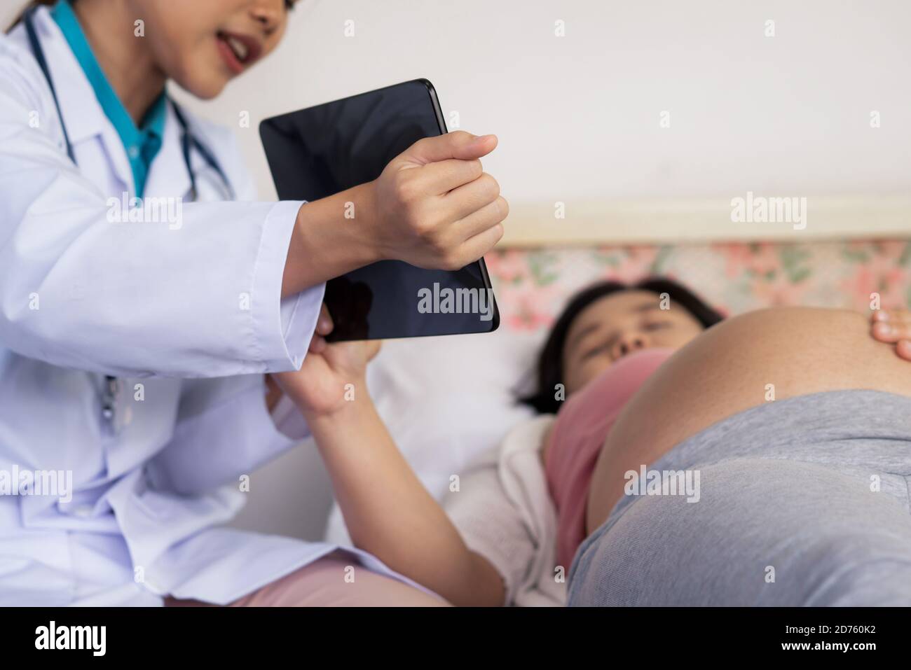 Chinese clinic hi-res stock photography and images - Alamy