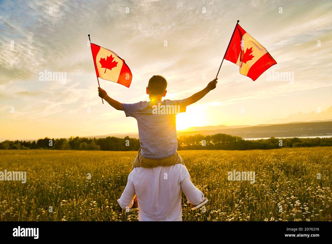 Child canadian flag hi-res stock photography and images - Alamy