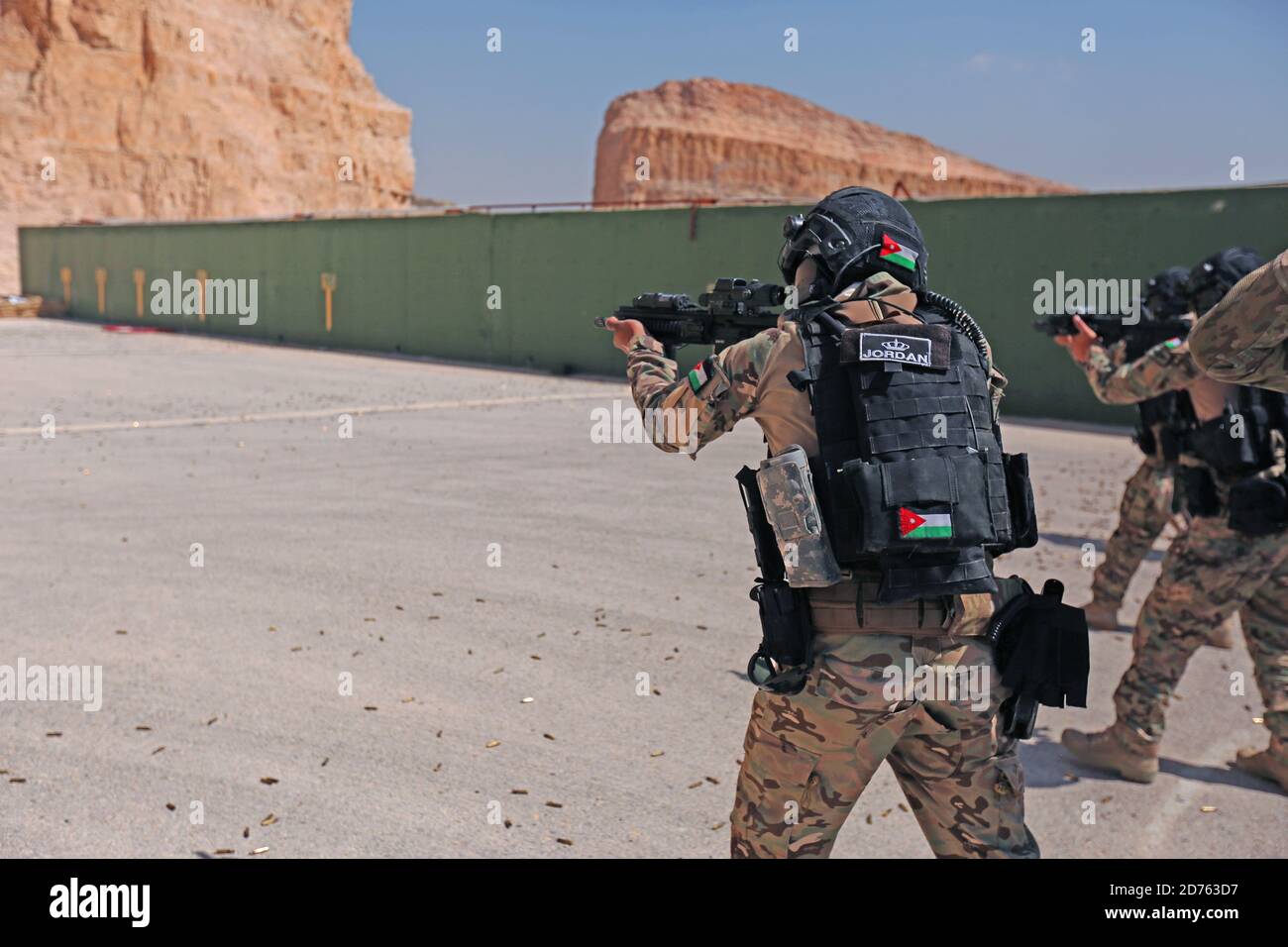 Jordanian Armed Forces Soldiers, Special Unit Two counterterrorism, conducts shooting drills during Eager Lion on King Abdullah II Special Operations Training Center, on April 16, 2018. Eager Lion is a multi-national exercise hosted in Jordan, consisting of U.S. Service Members training with military forces from 19 partner nations, and designed to strengthen military-to-military partnerships and enhance regional stability. (U.S. Army photo by Jose Diaz) Stock Photo
