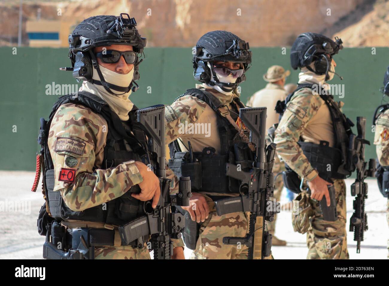 Jordanian Armed Forces Soldiers, Special Unit Two counterterrorism, conducts flat range drills and exercises during Eager Lion on King Abdullah II Special Operations Training Center, April 16, 2018. Eager Lion is a multi-national exercise hosted in Jordan, consisting of U.S. Service Members training with military forces from 19 partner nations, and designed to strengthen military-to-military partnerships and enhance regional stability. (U.S. Army photo by Spc. Jack Oathout) Stock Photo